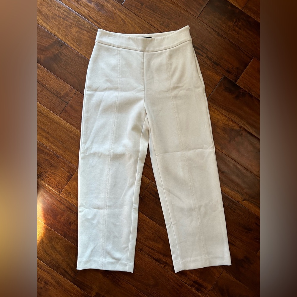 Ann Taylor cream cropped dress pants size 4